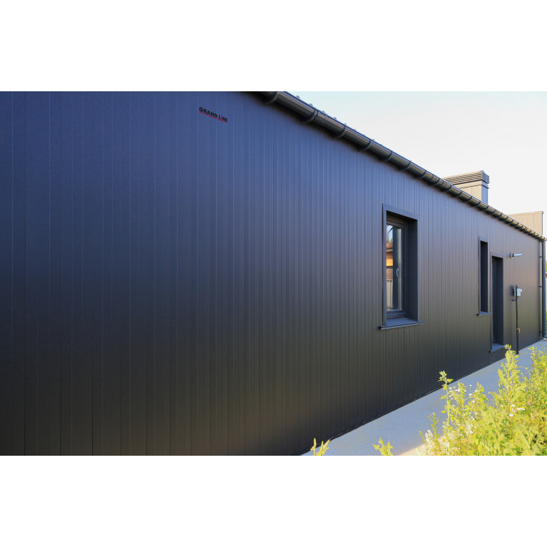 Вертикаль 0,2 Grand Line gofr 0,5 Rooftop Бархат с пленкой RAL 9005 черный