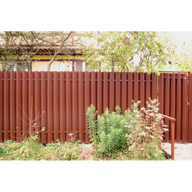 Штакетник Круглый фигурный 0,5 GreenCoat Pural BT, matt RR 32 темно-коричневый (RAL 8019 серо-коричневый)