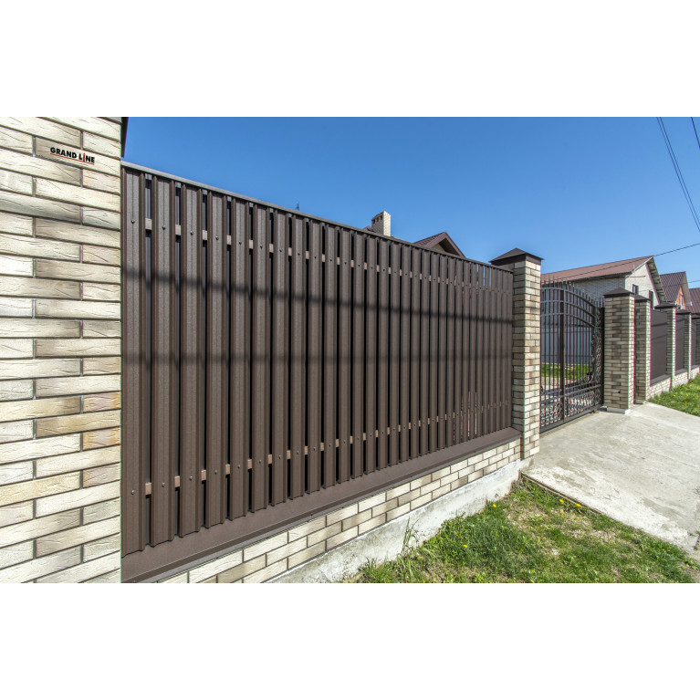 Штакетник М-образный А 0,5 GreenCoat Pural BT, matt RR 32 темно-коричневый (RAL 8019 серо-коричневый)